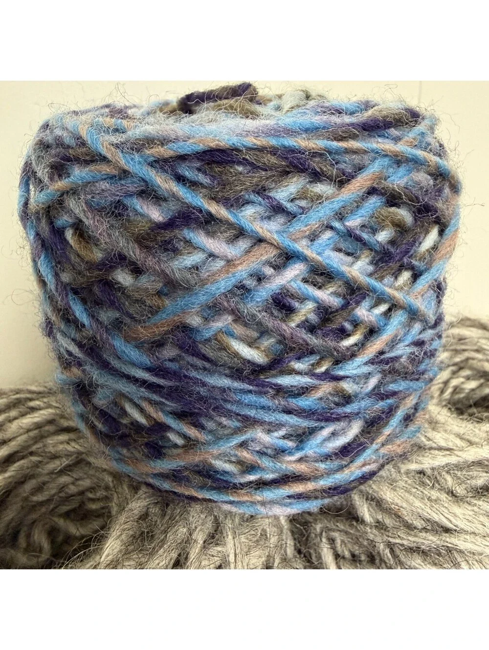 100% Wool Yarn Lot 350 Yds Gray (2 Cakes)  BONUS Wool Mixed Color Cake